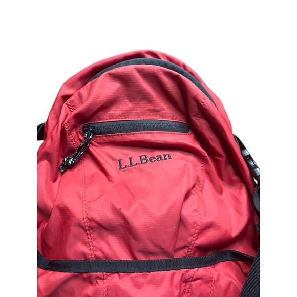 L. L. Bean Ultralight Day Pack Stowaway Red Black Cinch Top Backpack Buckle Zip - Picture 4 of 12
